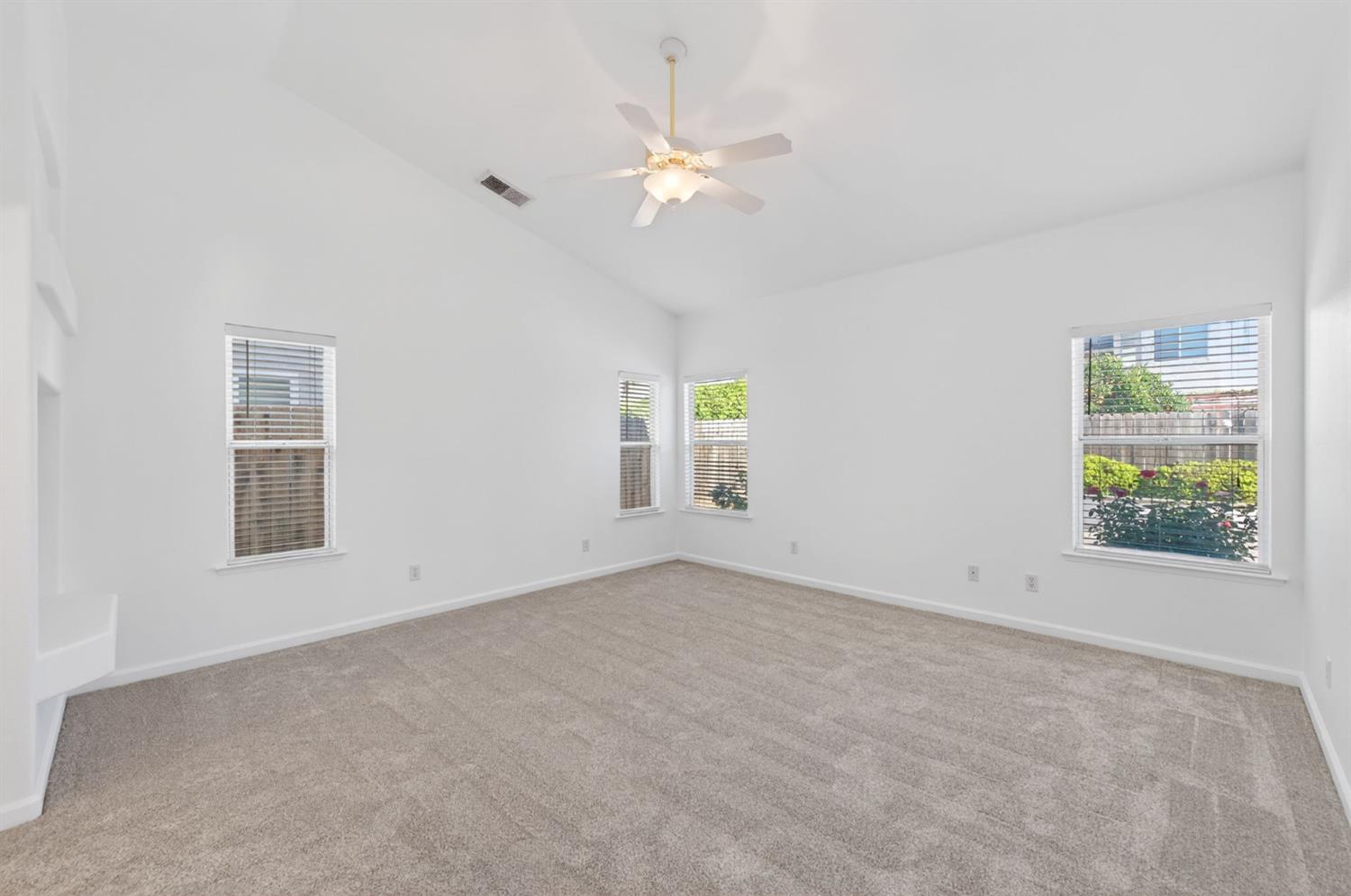 2839 E Brandywine Ln, Fresno, CA 93720