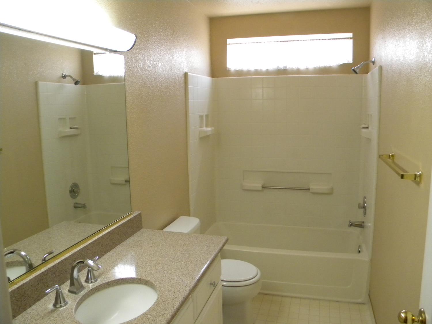 6330 N Malsbary Ave, Fresno, CA 93711