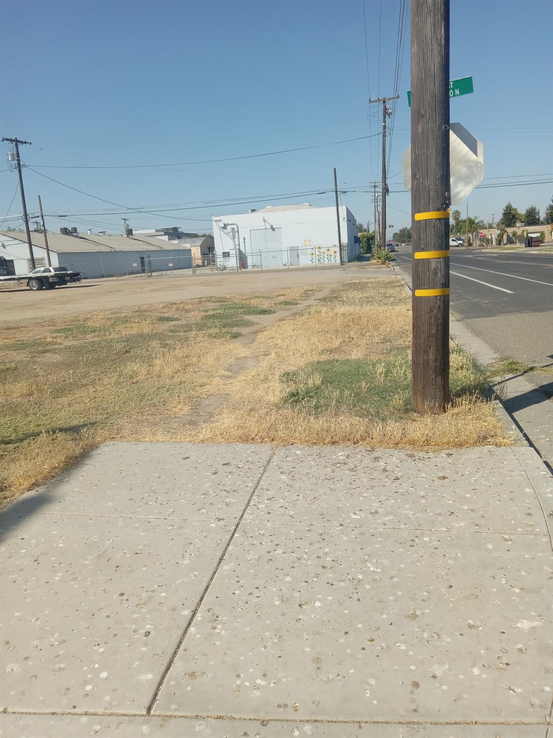 320 N D, Madera, CA 93638
