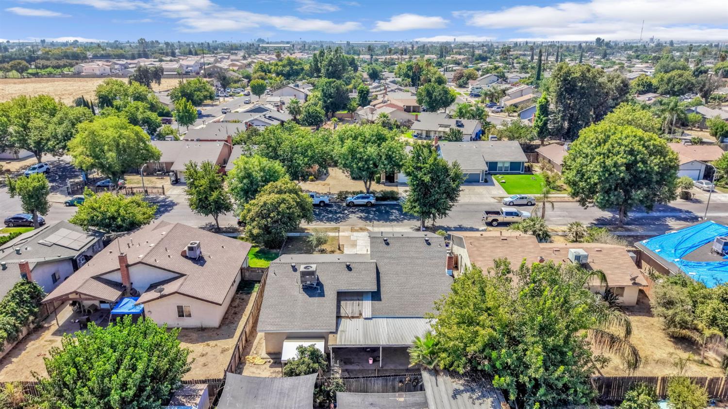 4883 E Geary St, Fresno, CA 93725