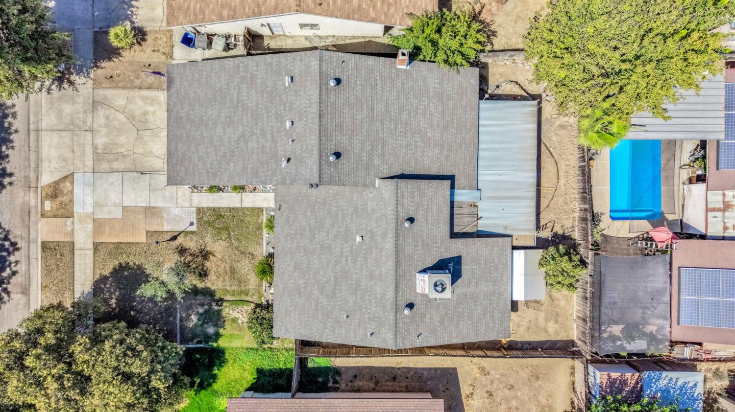 4883 E Geary St, Fresno, CA 93725