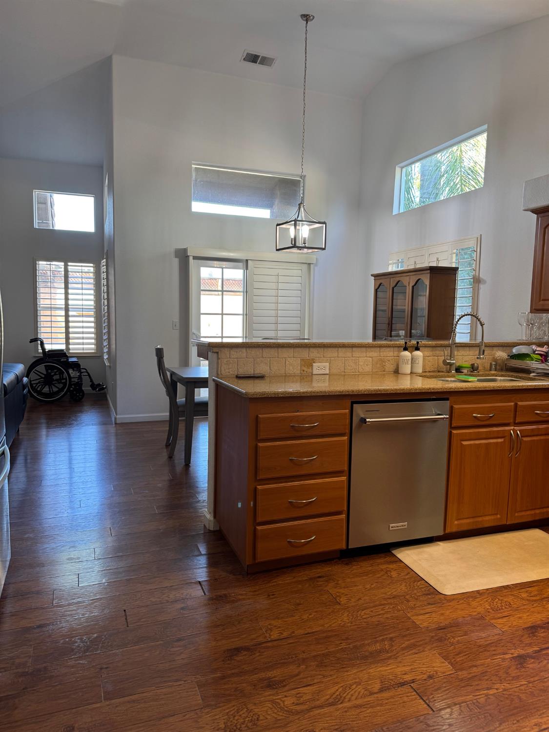 2691 Morris Ave, Clovis, CA 93611