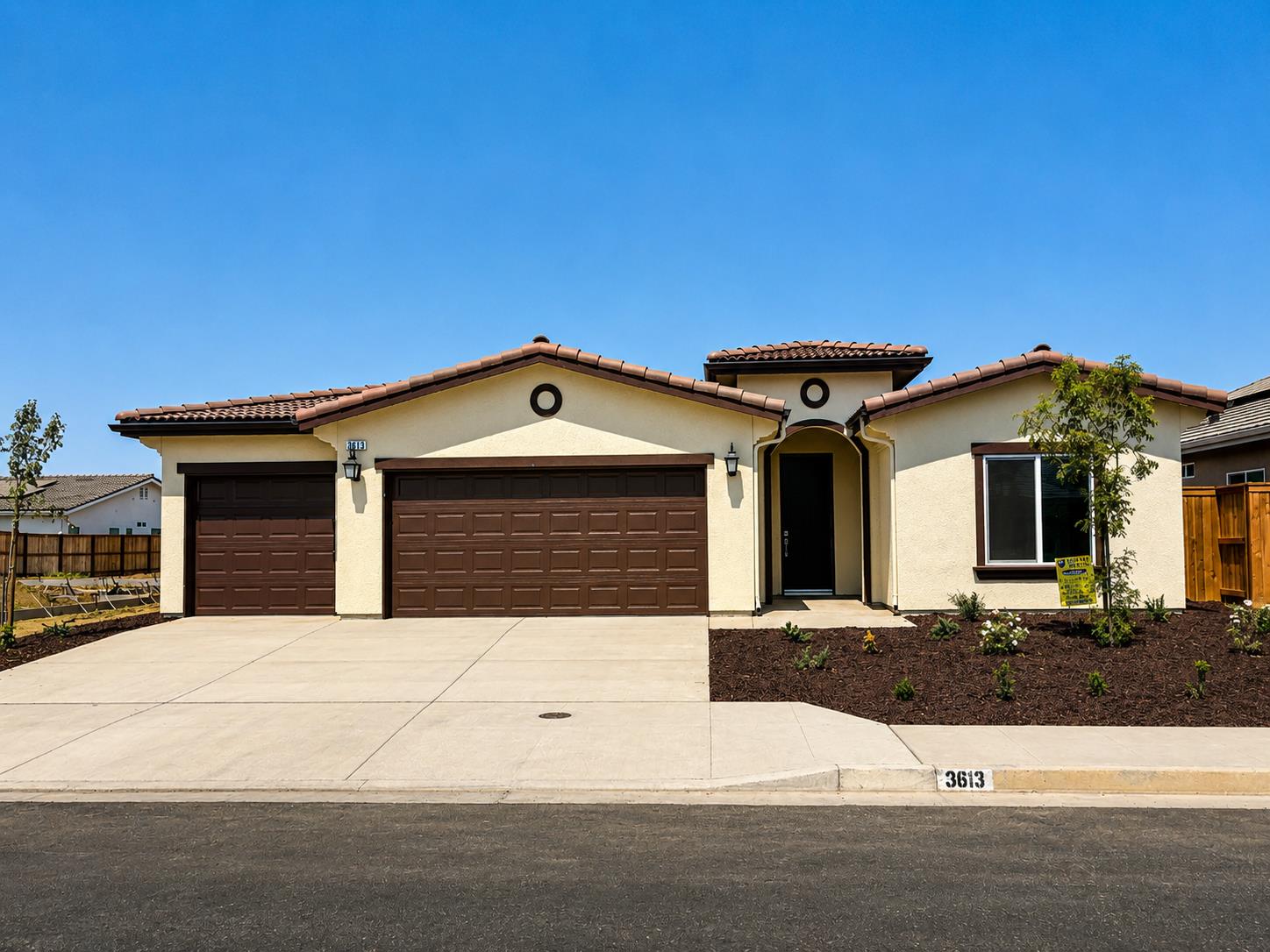 3813 Via Capitola, Madera, CA 93637