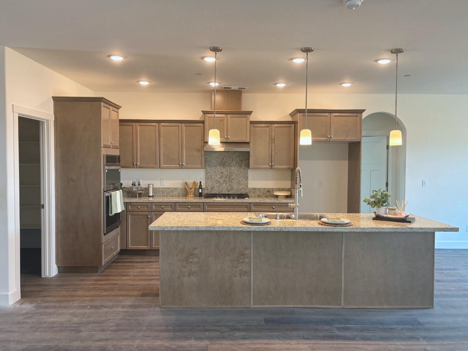3813 Via Capitola, Madera, CA 93637