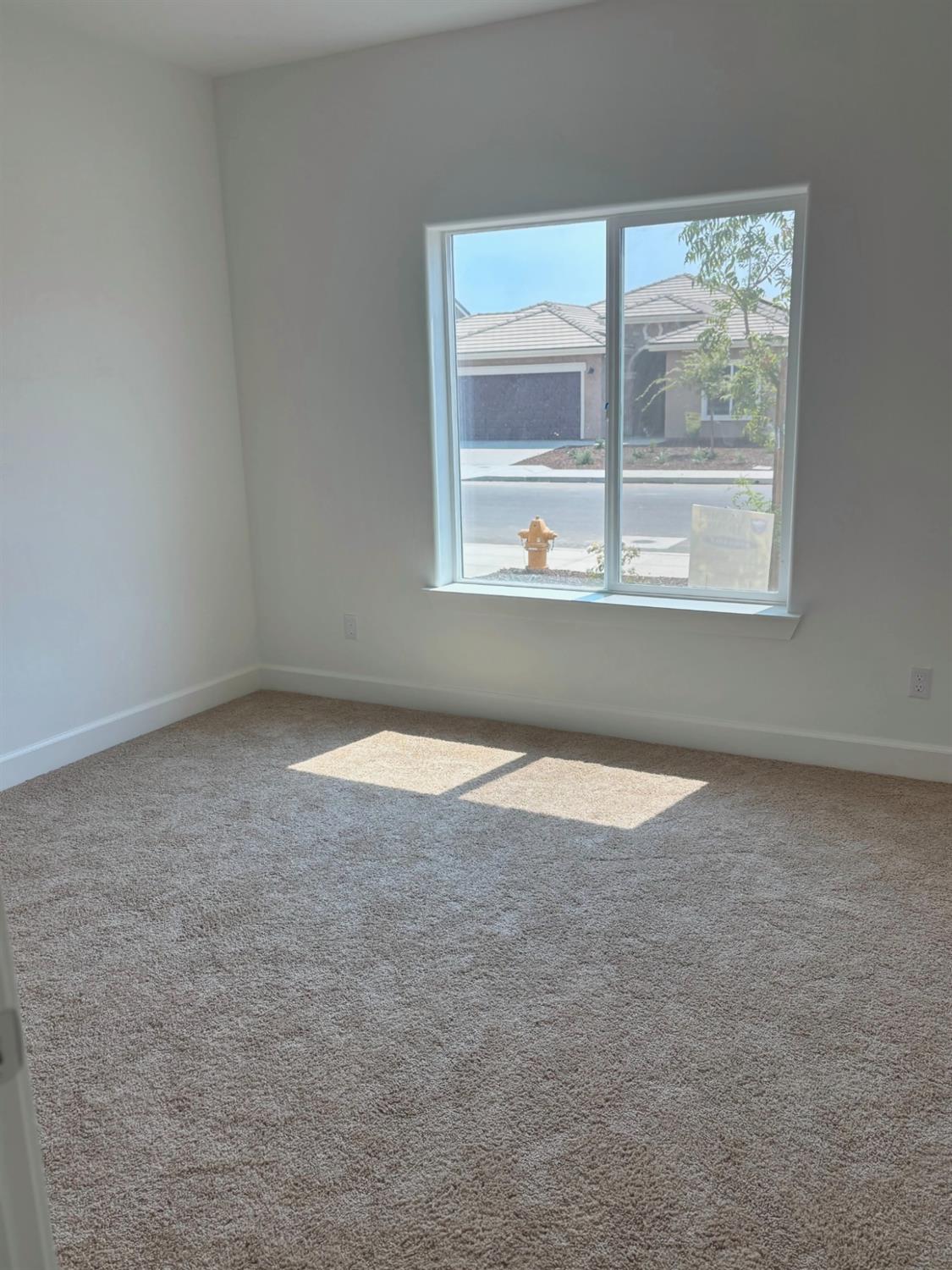 3813 Via Capitola, Madera, CA 93637