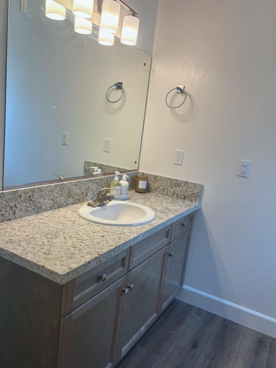 3813 Via Capitola, Madera, CA 93637
