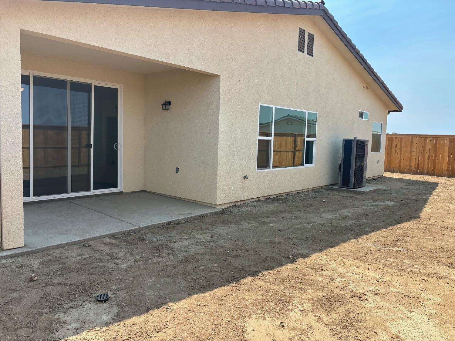 3813 Via Capitola, Madera, CA 93637