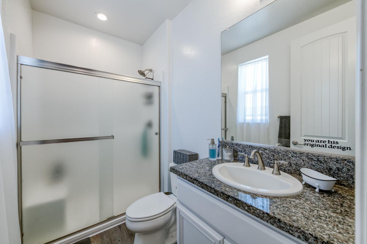 2288 N Bliss Ave, Fresno, CA 93727