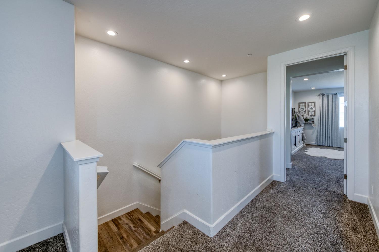 2288 N Bliss Ave, Fresno, CA 93727