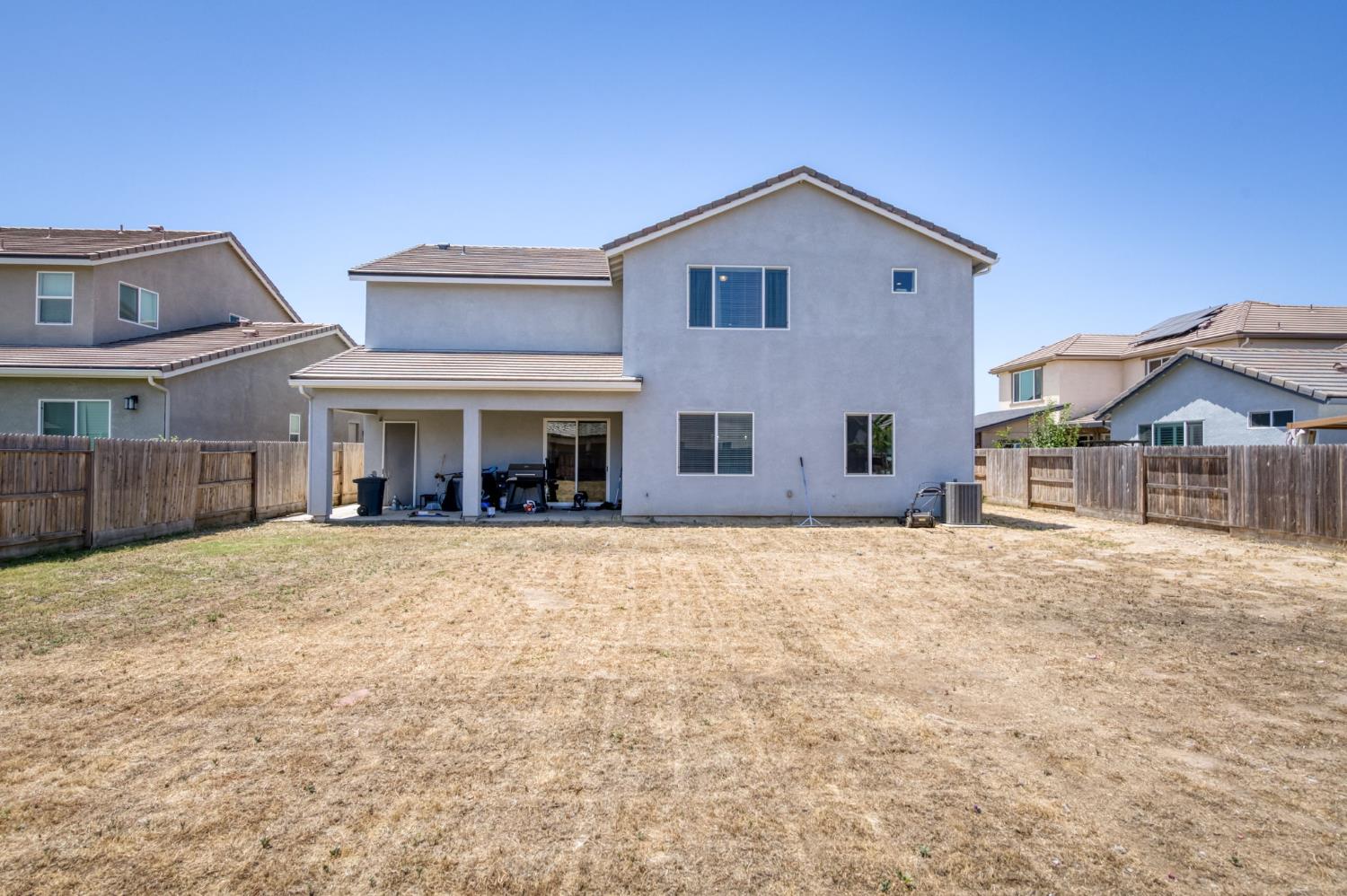 2288 N Bliss Ave, Fresno, CA 93727
