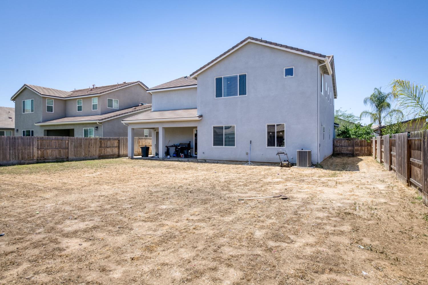 2288 N Bliss Ave, Fresno, CA 93727