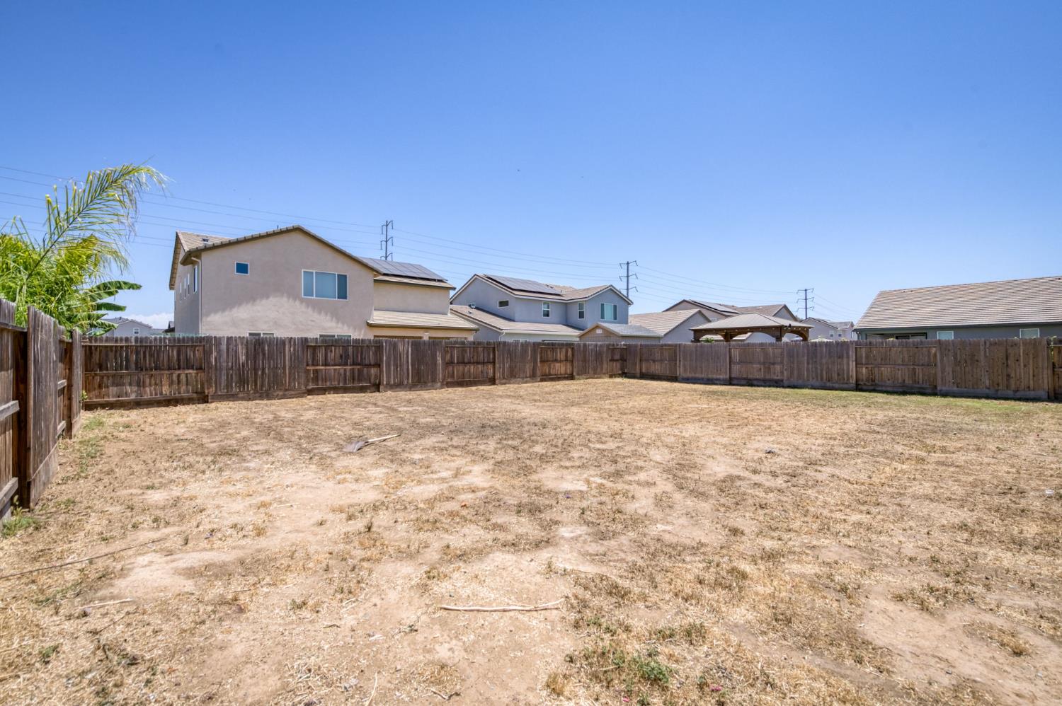 2288 N Bliss Ave, Fresno, CA 93727