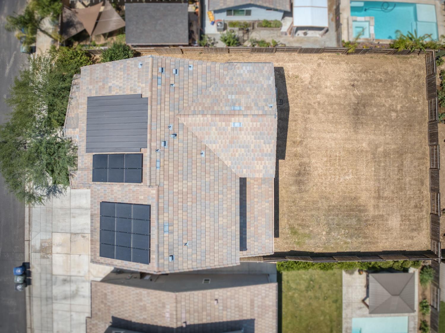 2288 N Bliss Ave, Fresno, CA 93727