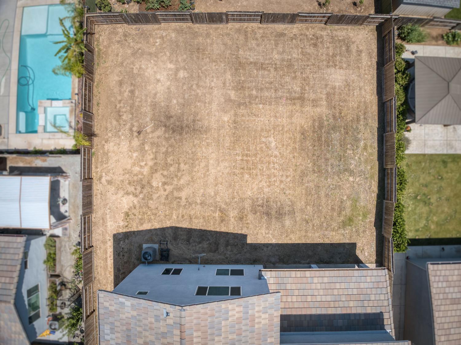 2288 N Bliss Ave, Fresno, CA 93727
