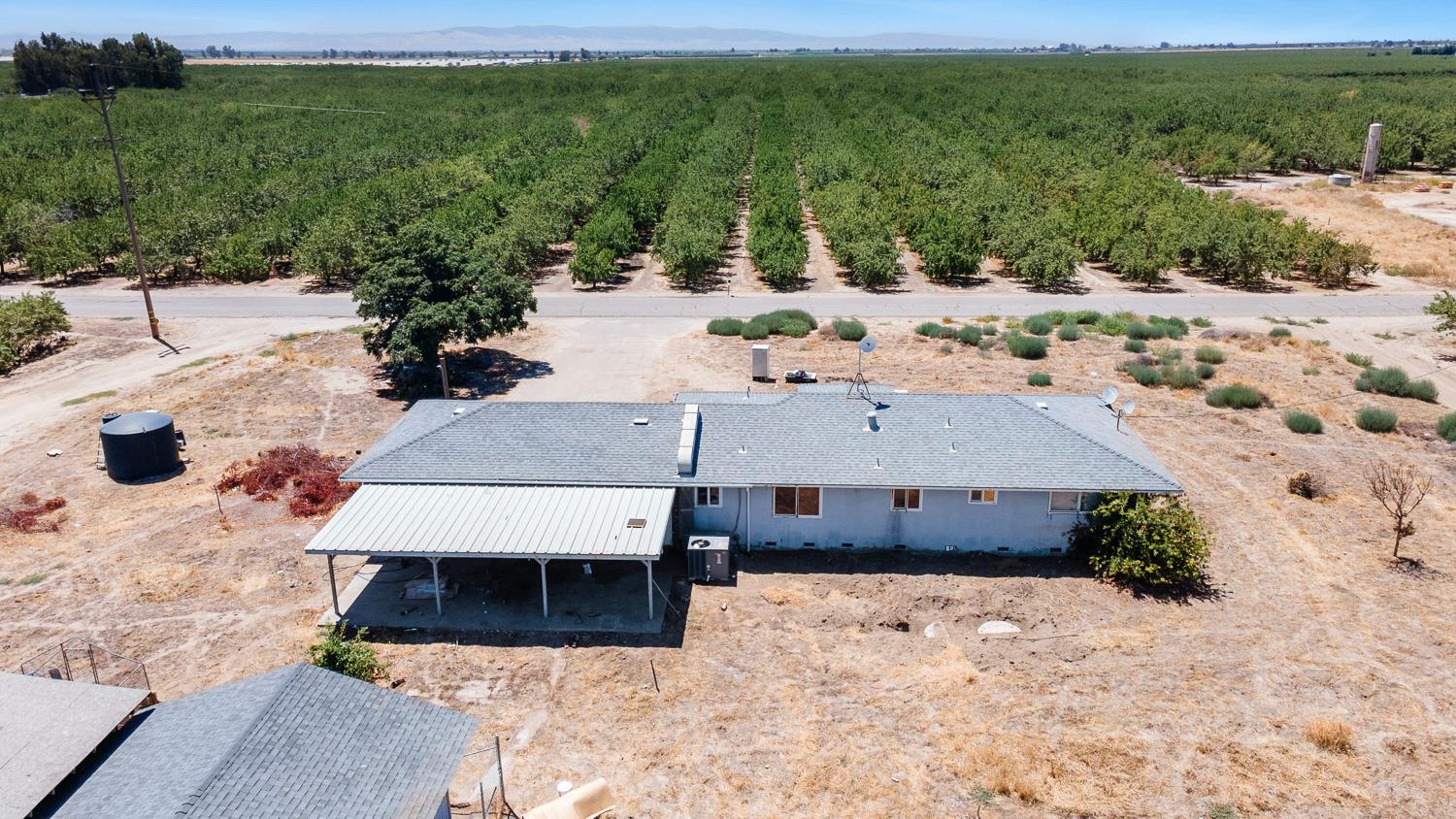 21838 S Hayes Ave, Riverdale, CA 93656