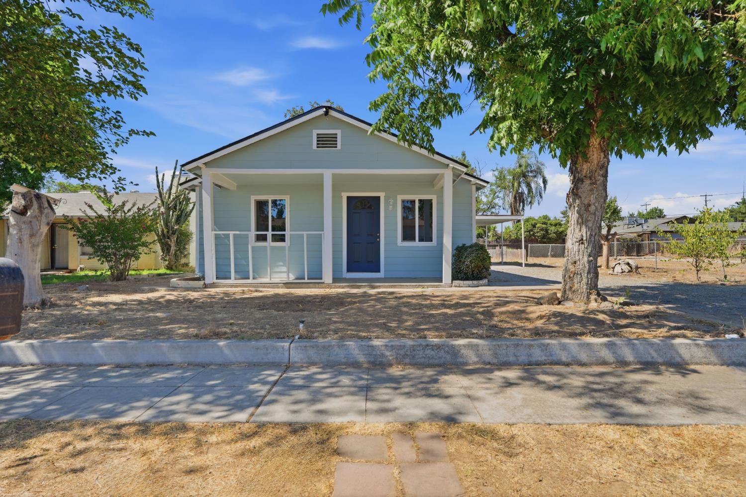 2534 W Garland Ave, Fresno, CA 93705