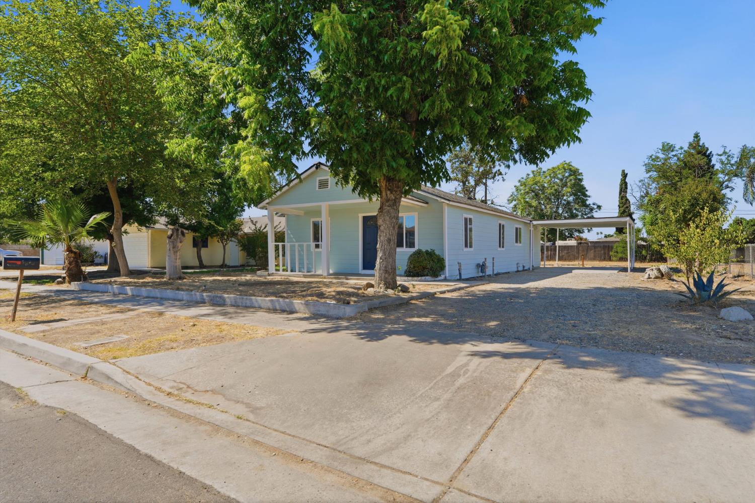 2534 W Garland Ave, Fresno, CA 93705