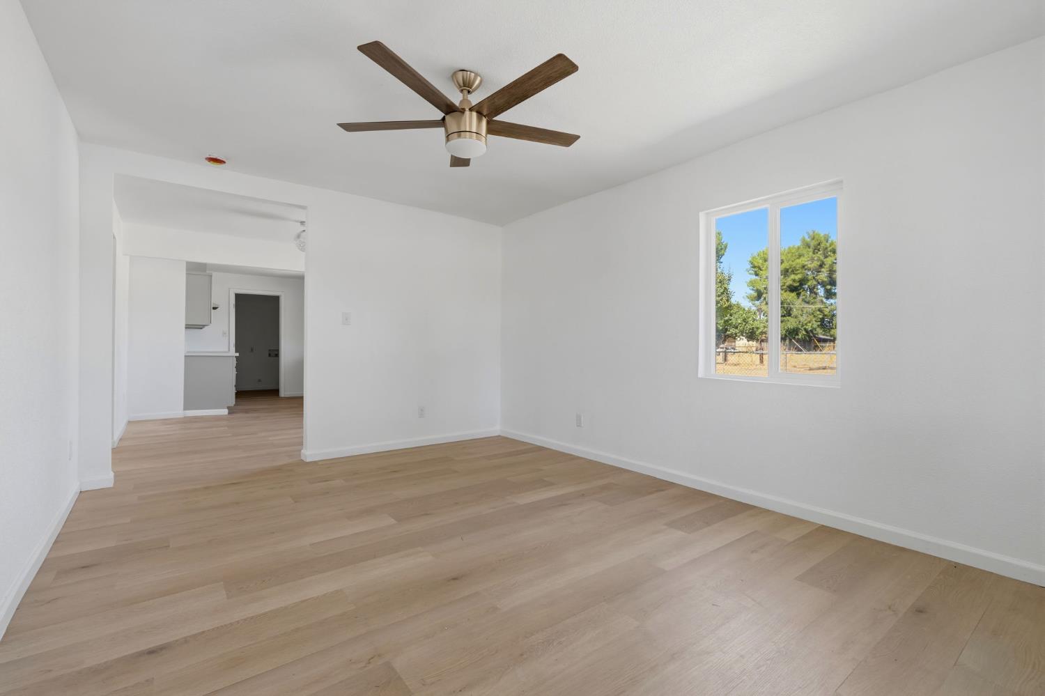 2534 W Garland Ave, Fresno, CA 93705
