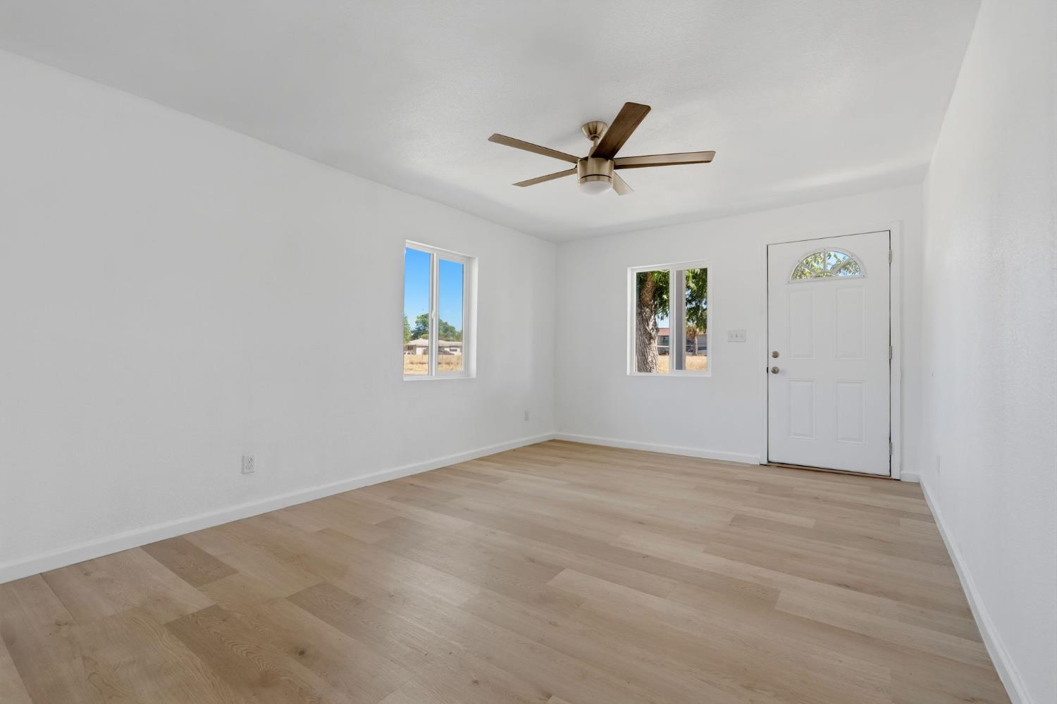 2534 W Garland Ave, Fresno, CA 93705