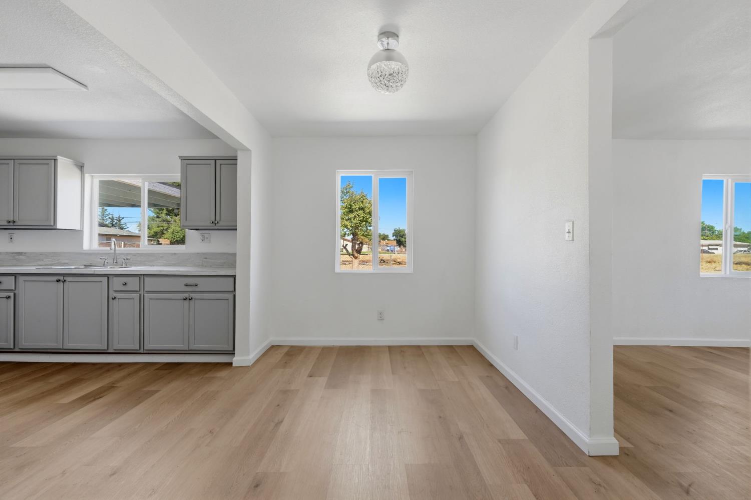 2534 W Garland Ave, Fresno, CA 93705