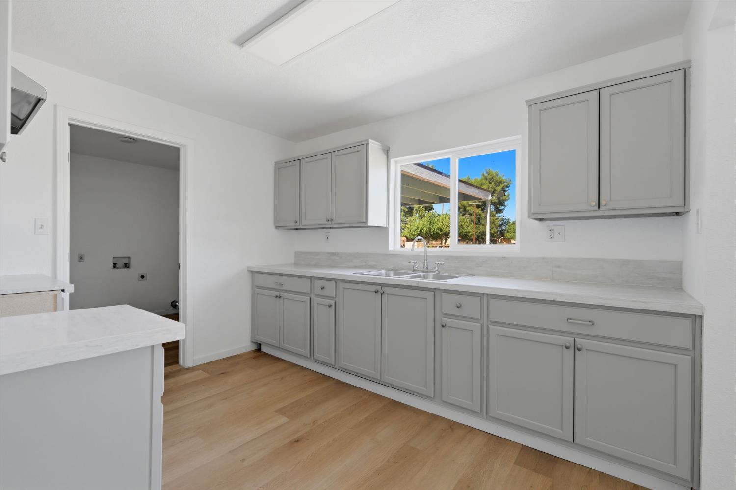 2534 W Garland Ave, Fresno, CA 93705