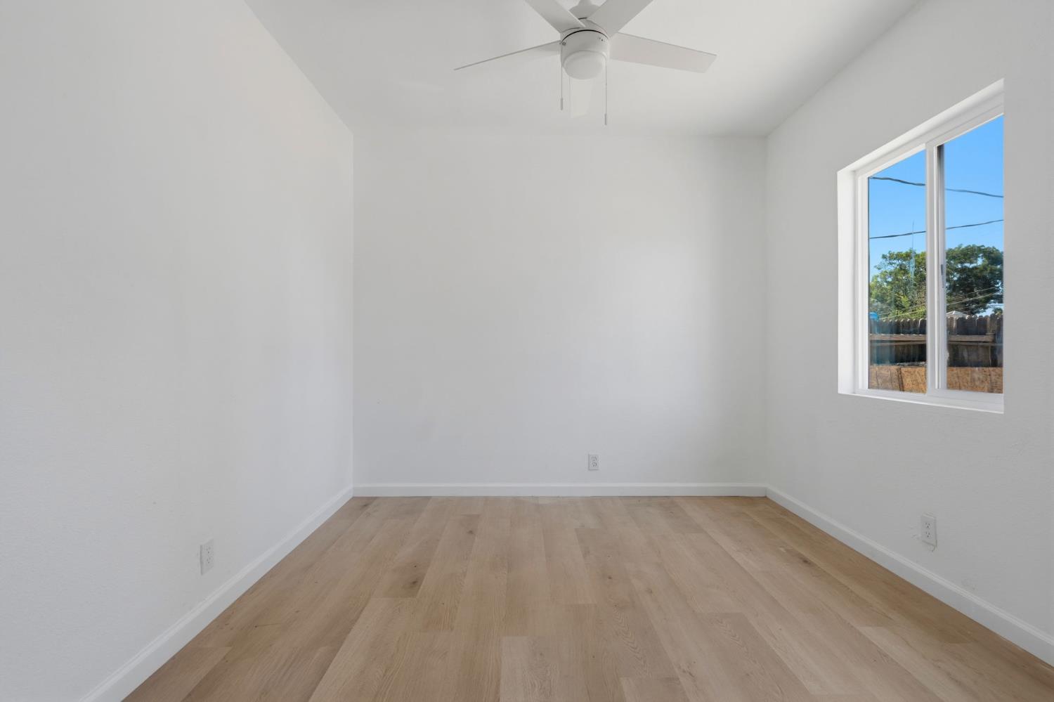 2534 W Garland Ave, Fresno, CA 93705
