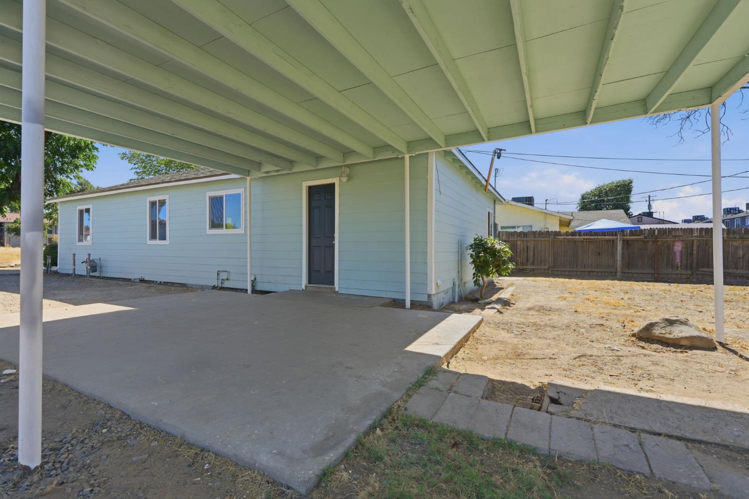 2534 W Garland Ave, Fresno, CA 93705