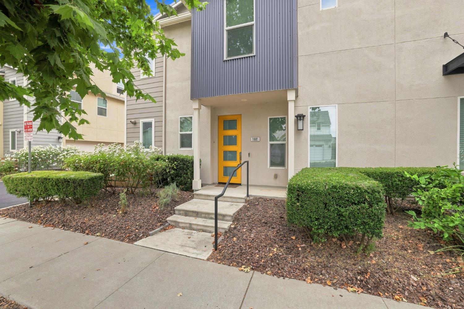 1681 Heirloom St, Davis, CA 95616