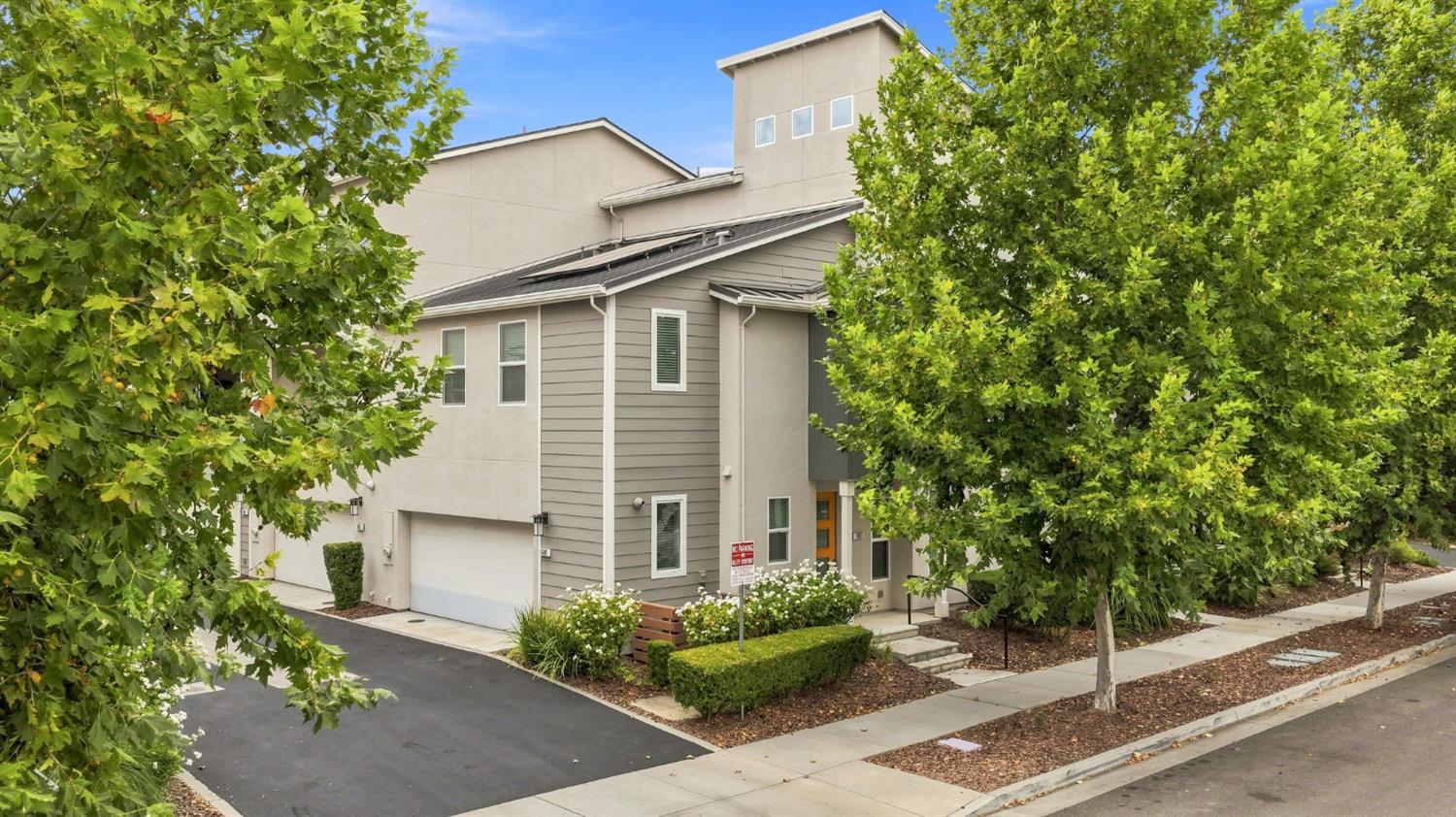 1681 Heirloom St, Davis, CA 95616