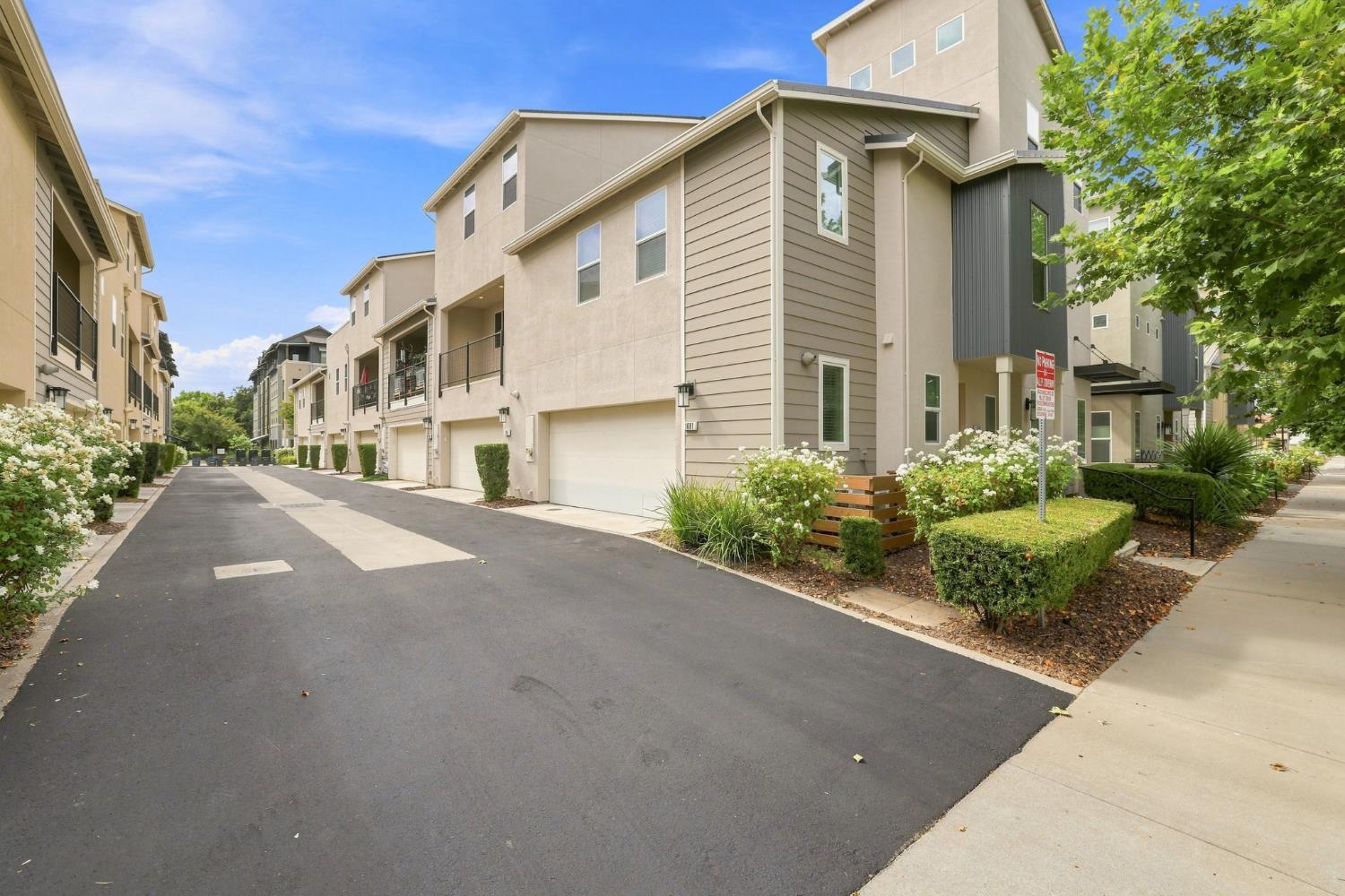 1681 Heirloom St, Davis, CA 95616