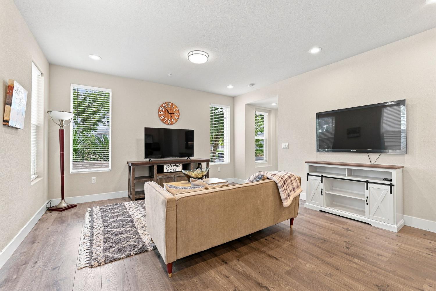 1681 Heirloom St, Davis, CA 95616