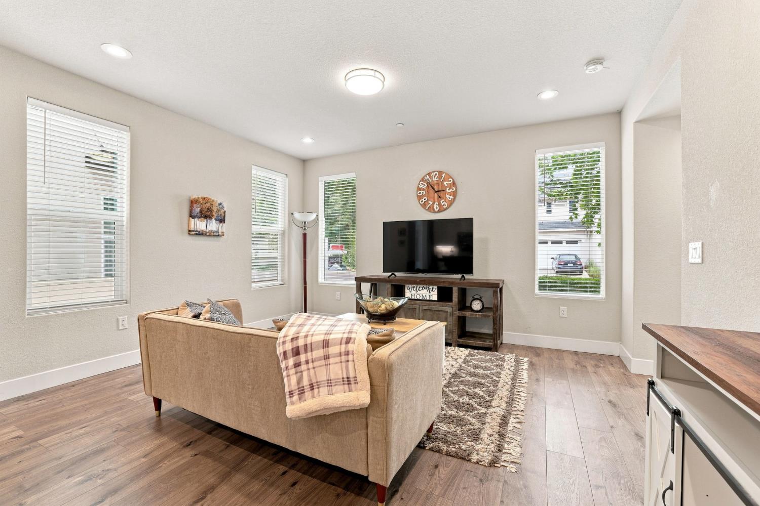 1681 Heirloom St, Davis, CA 95616