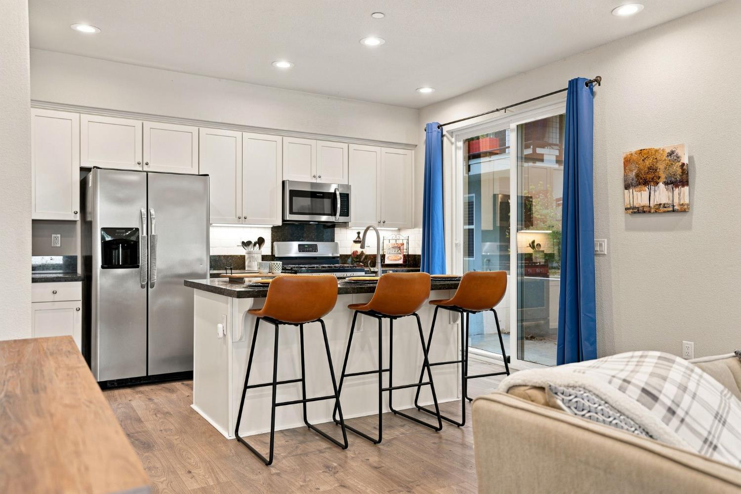 1681 Heirloom St, Davis, CA 95616