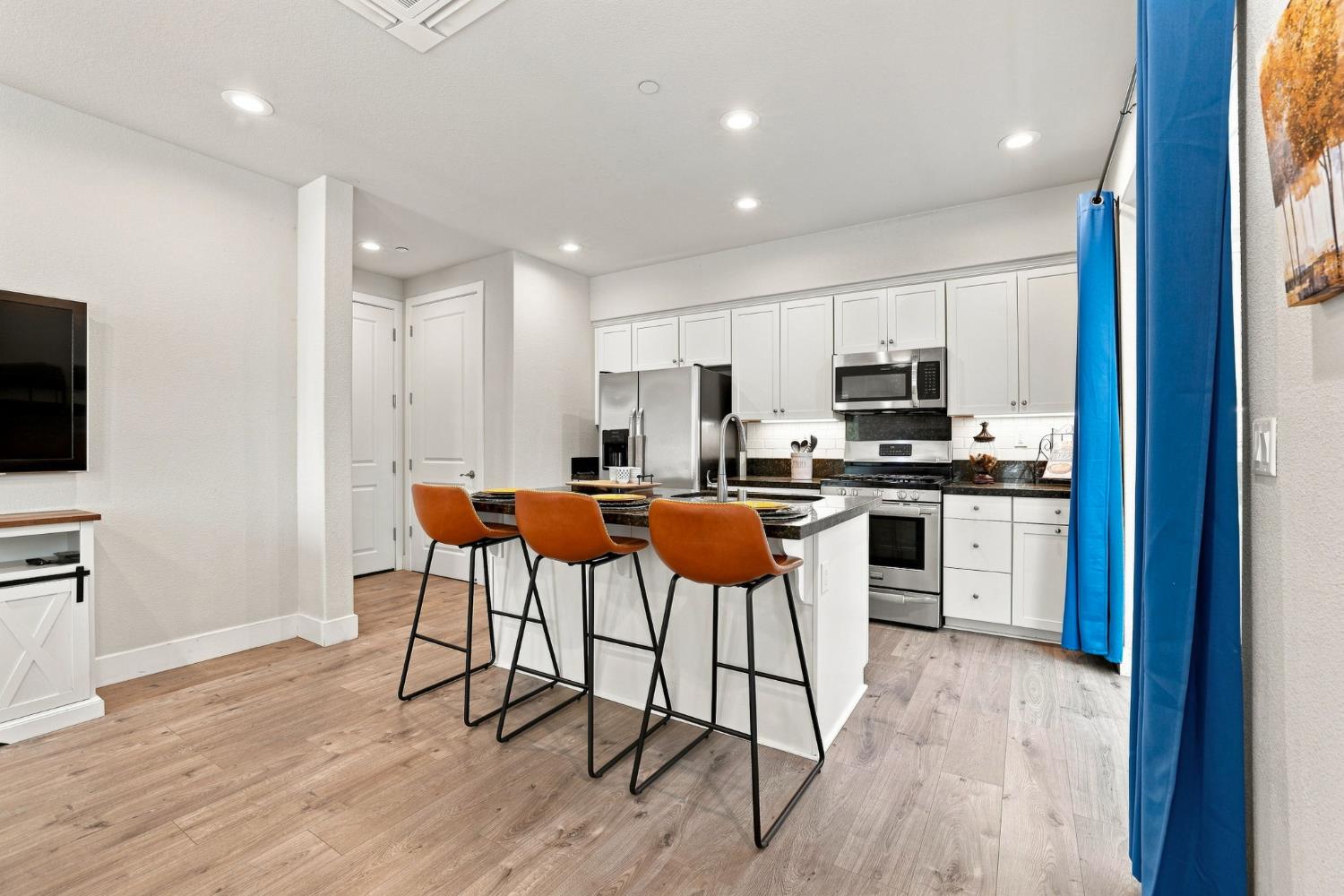 1681 Heirloom St, Davis, CA 95616