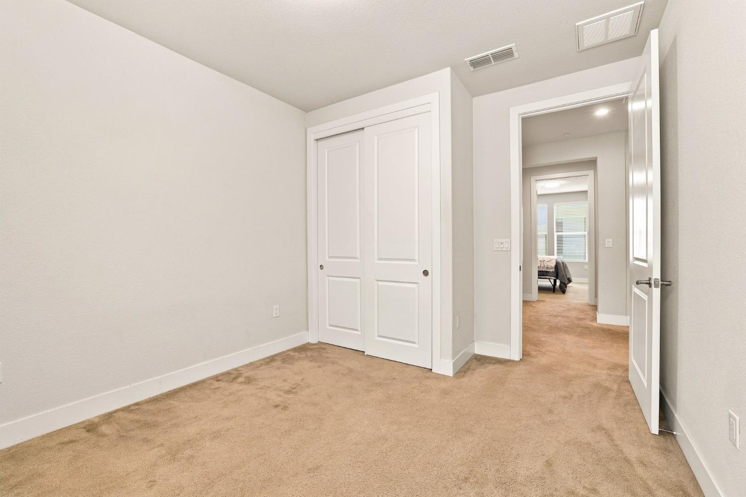 1681 Heirloom St, Davis, CA 95616
