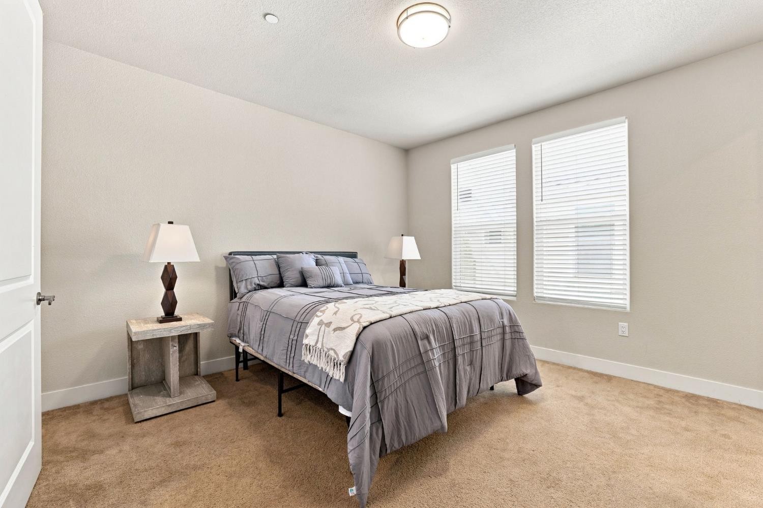 1681 Heirloom St, Davis, CA 95616
