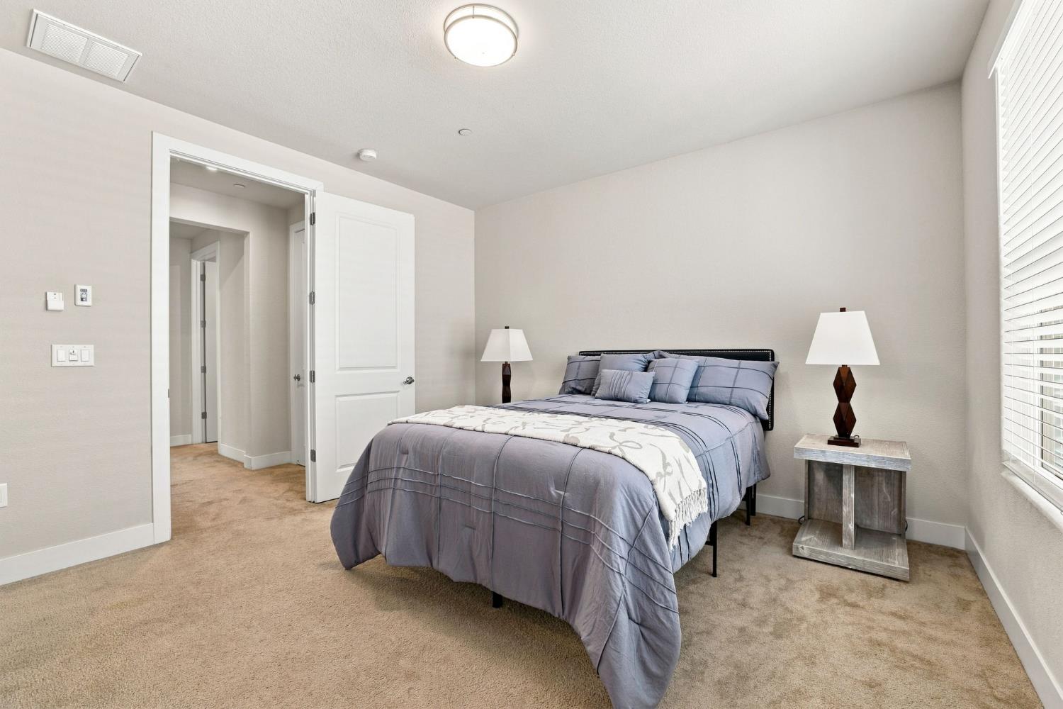 1681 Heirloom St, Davis, CA 95616