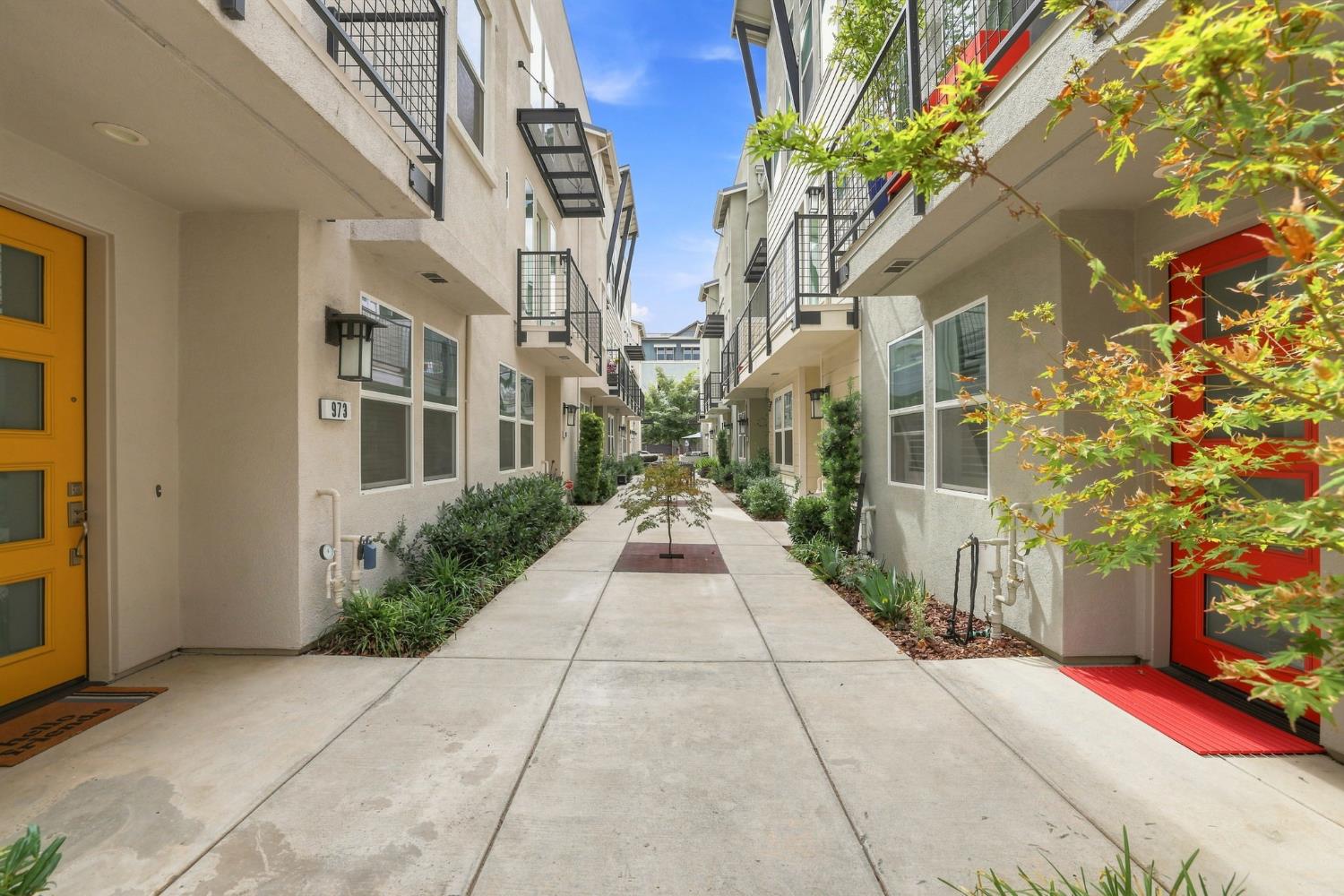 1681 Heirloom St, Davis, CA 95616
