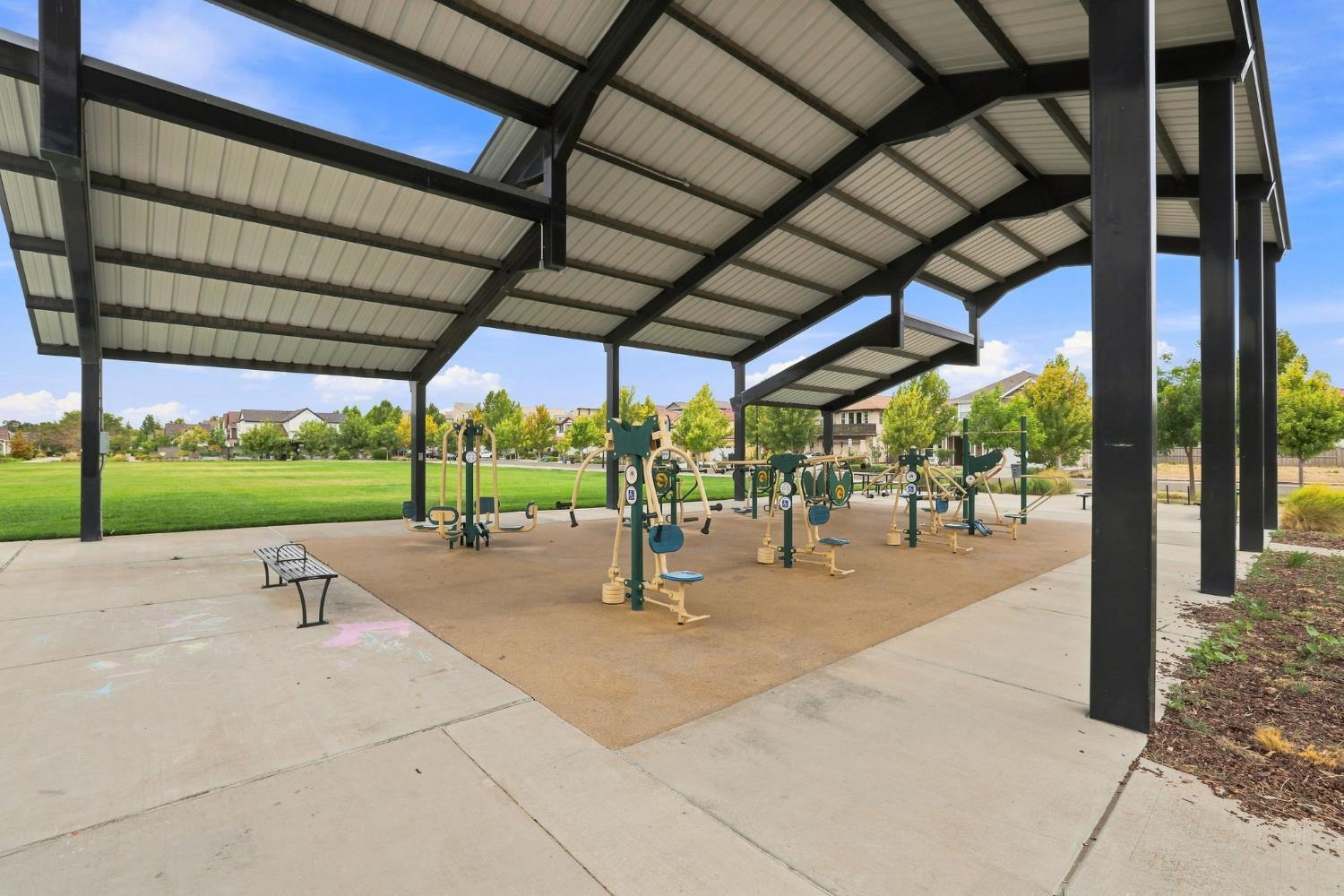 1681 Heirloom St, Davis, CA 95616