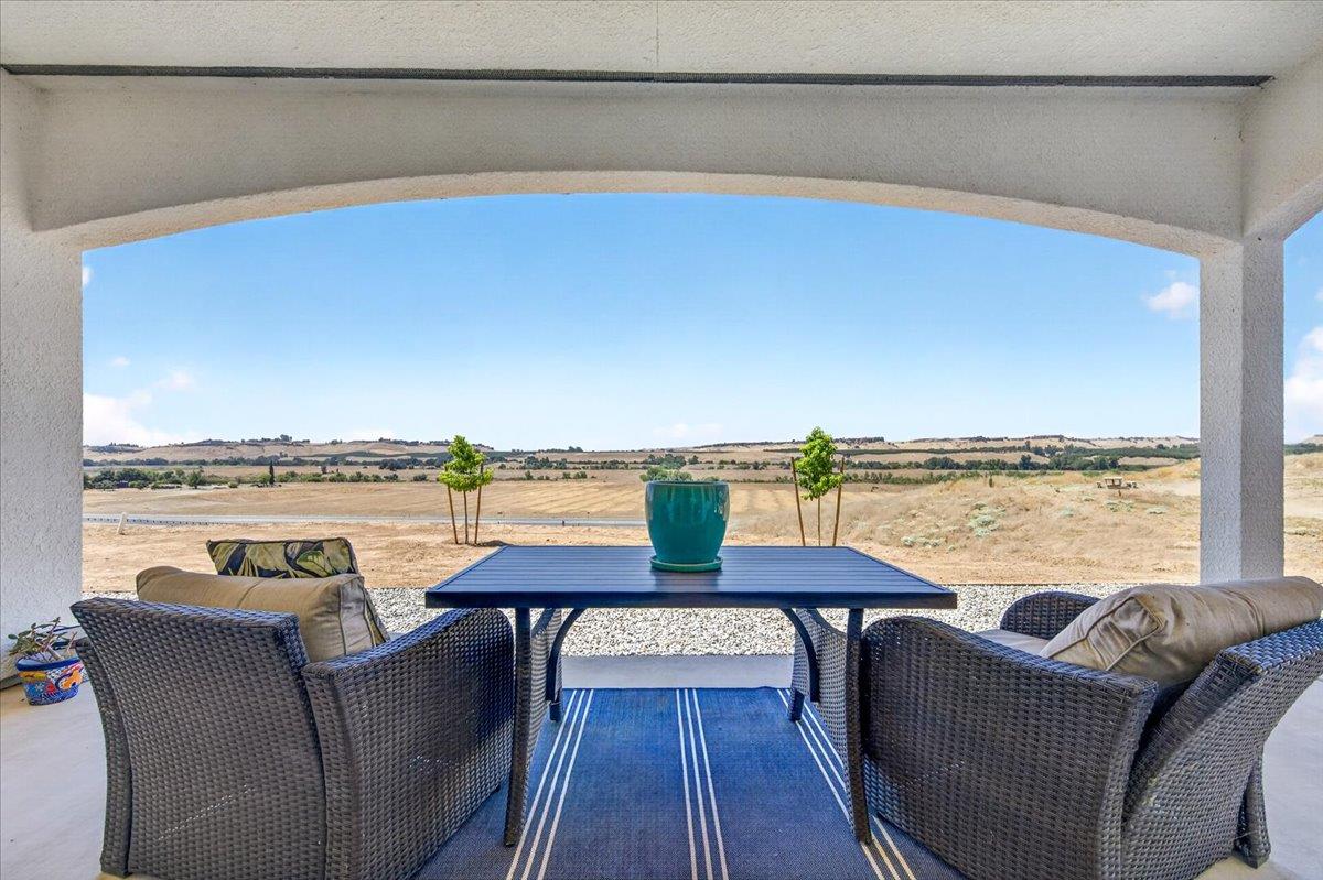 15856 N Friant Rd, Friant, CA 93626
