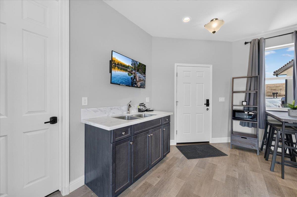 15856 N Friant Rd, Friant, CA 93626
