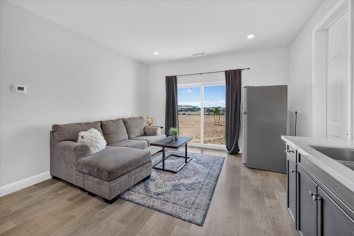 15856 N Friant Rd, Friant, CA 93626