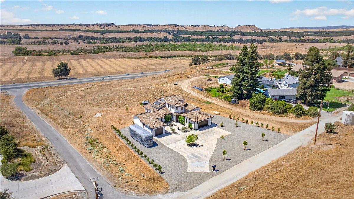 15856 N Friant Rd, Friant, CA 93626