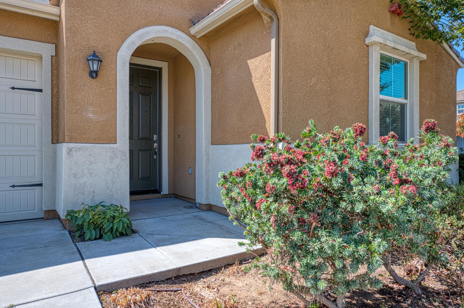 3830 Saginaw Ave, Clovis, CA 93619