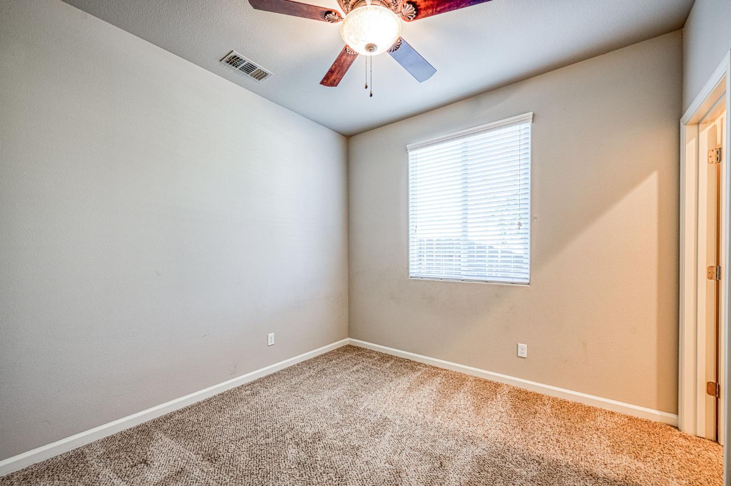 3830 Saginaw Ave, Clovis, CA 93619