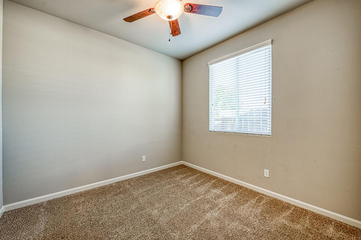 3830 Saginaw Ave, Clovis, CA 93619