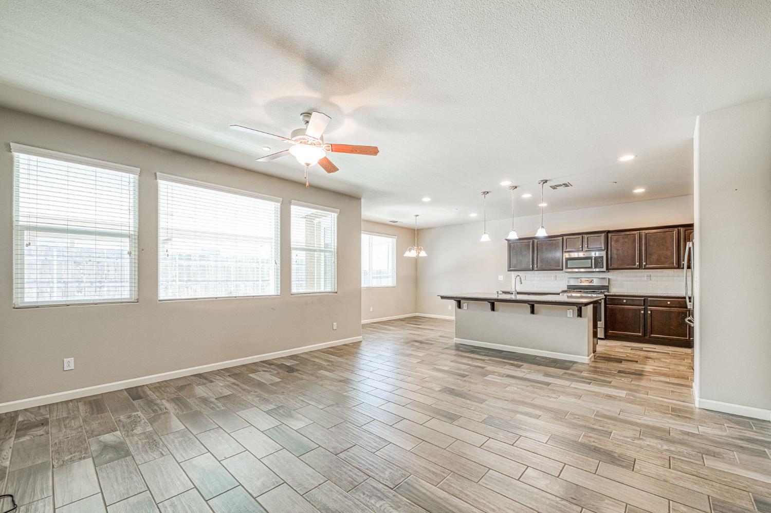 3830 Saginaw Ave, Clovis, CA 93619