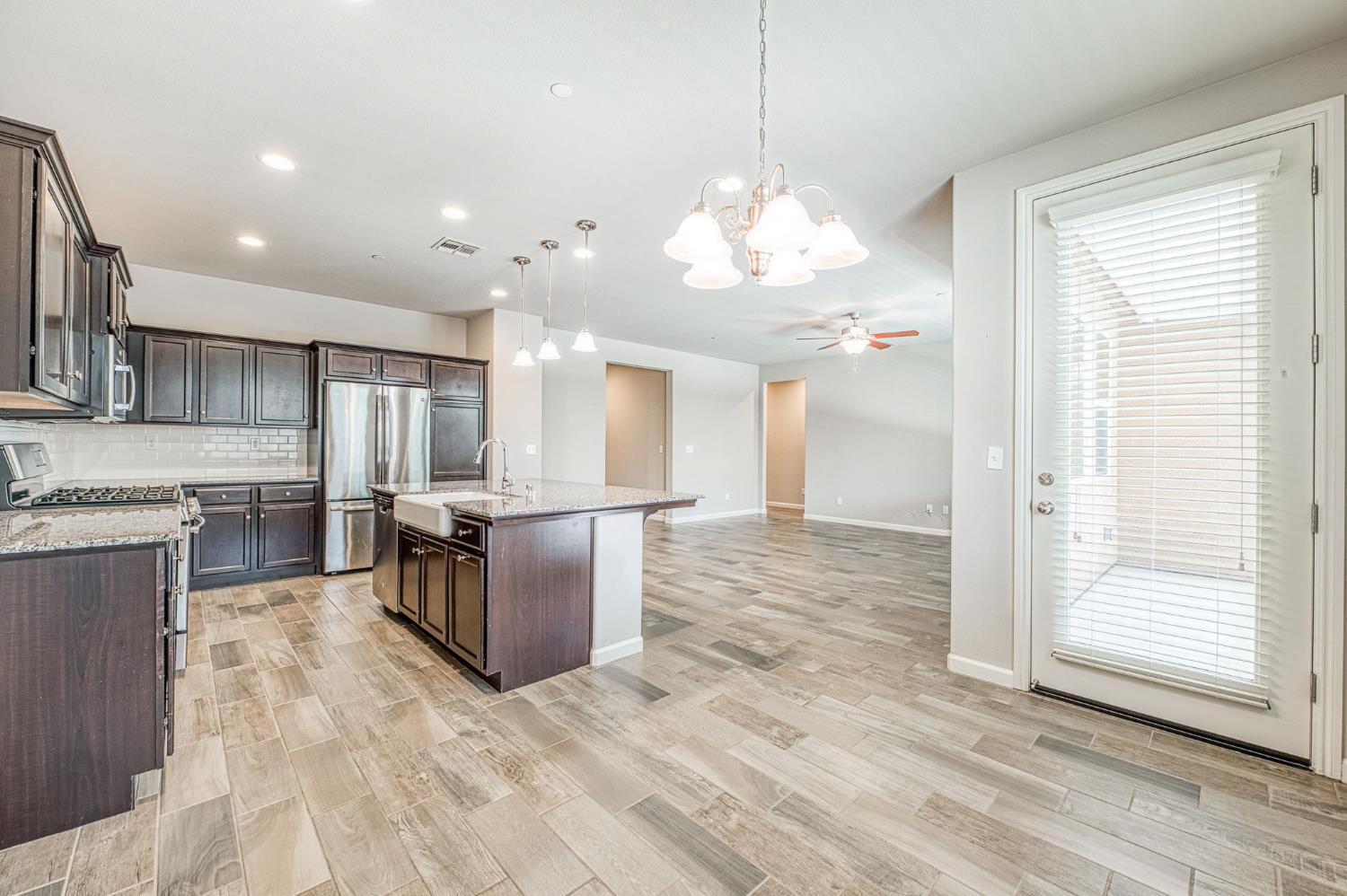3830 Saginaw Ave, Clovis, CA 93619