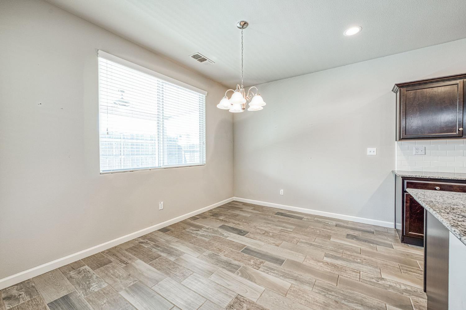 3830 Saginaw Ave, Clovis, CA 93619