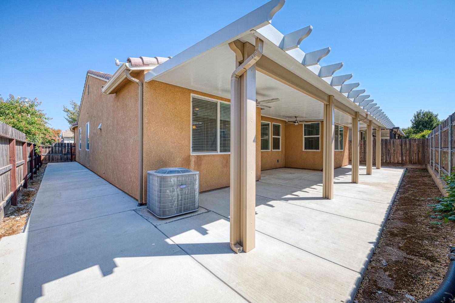 3830 Saginaw Ave, Clovis, CA 93619